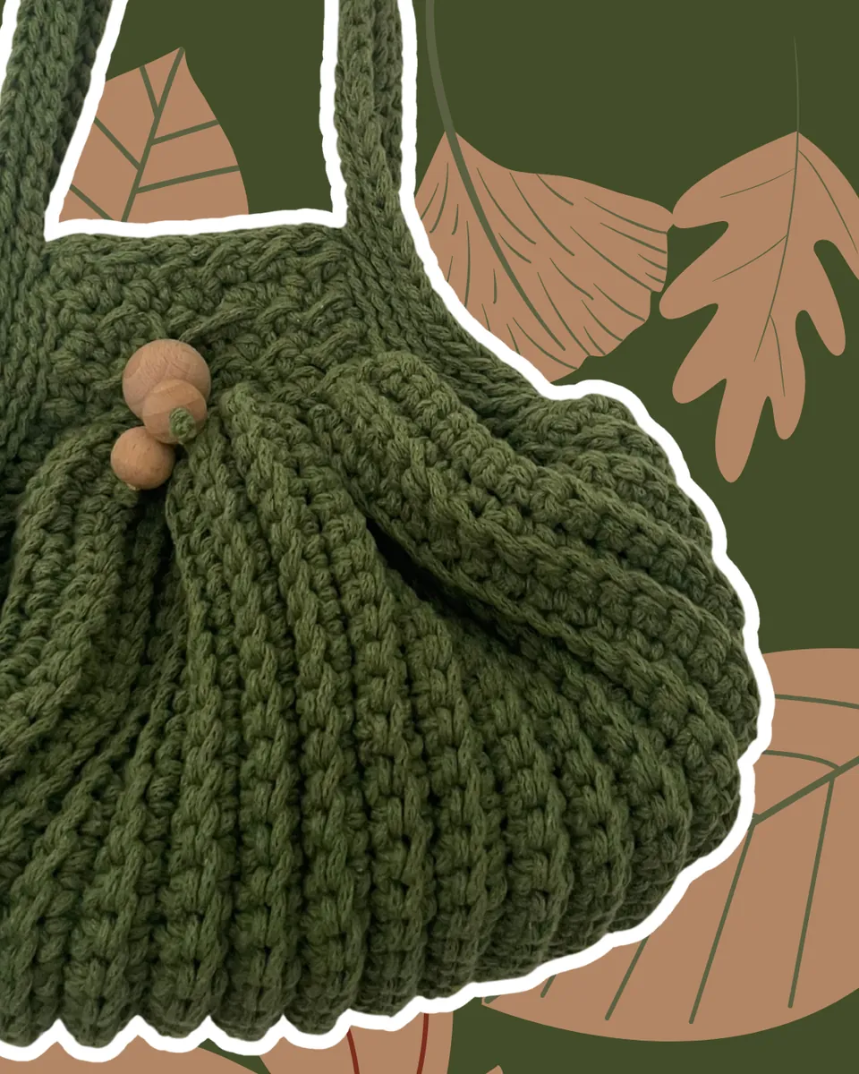 Borsa a Sacchetto all'Uncinetto Verde Bosco con Dettagli in Legno | Borsa Artigianale Fatta a Mano, foto 3
